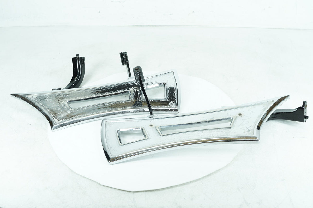 2011 Harley Touring FLTRX Road Glide OEM Left Right Driver Floorboard Foot Rest