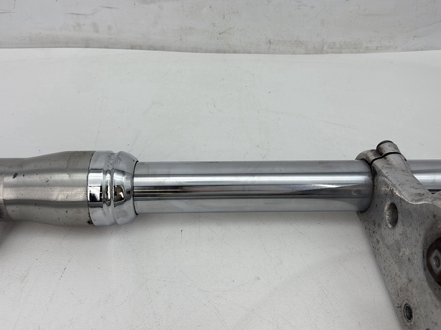 2006 Harley Dyna FXDWGI Wide Glide OEM Front Triple Tree Set & LH RH Fork Legs Sliders