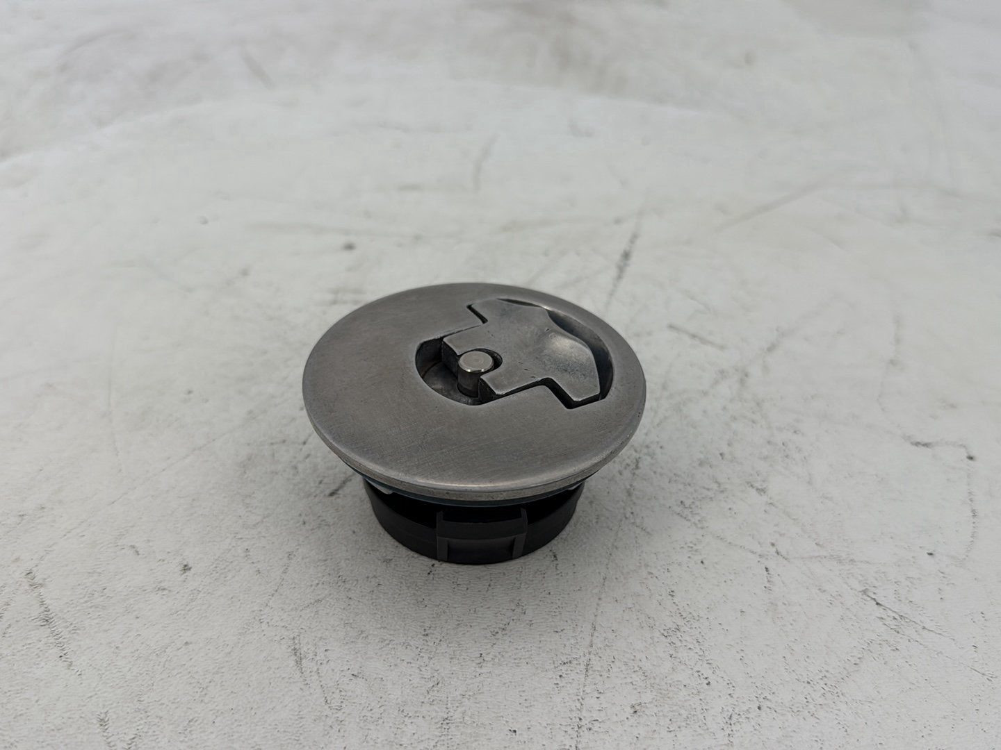 2006 Harley Dyna Super Glide Custom FXDCI OEM Fuel Gas Tank Cap Bushing Hub