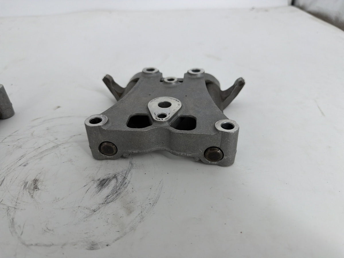 2016 Harley Touring FLHXS Street Glide OEM Engine Twin Cam Rocker Arms 17593-99