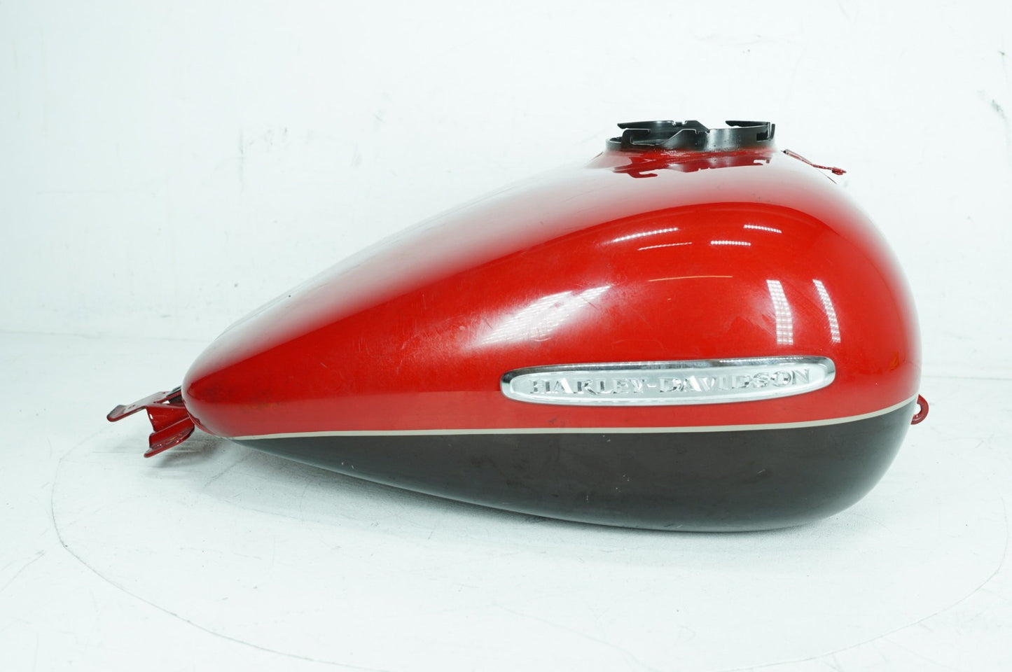 2011 - 2016 Harley-Davidson Touring Electra Glide Ultra Gas Gasoline Fuel Tank Reservoir  61356-08