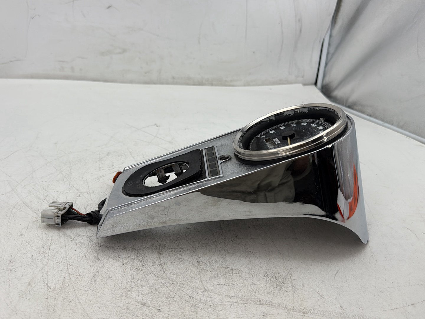 1997 Harley Softail Fat Boy Fuel Tank Dash Console Speedometer NOKey BROKEN 69K