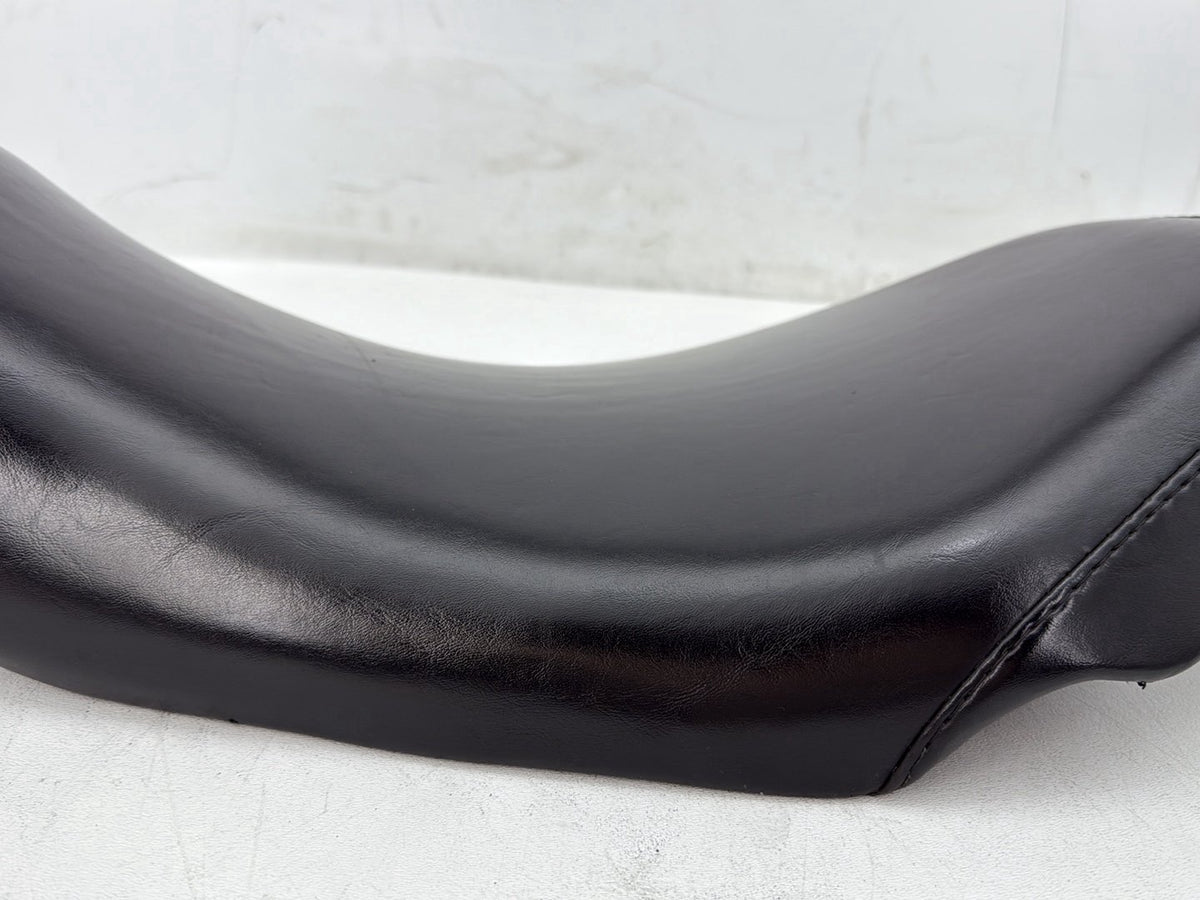 2006 Harley-Davidson Dyna FXDWGI Wide Glide OEM Rider Driver Seat Saddle Le Pera