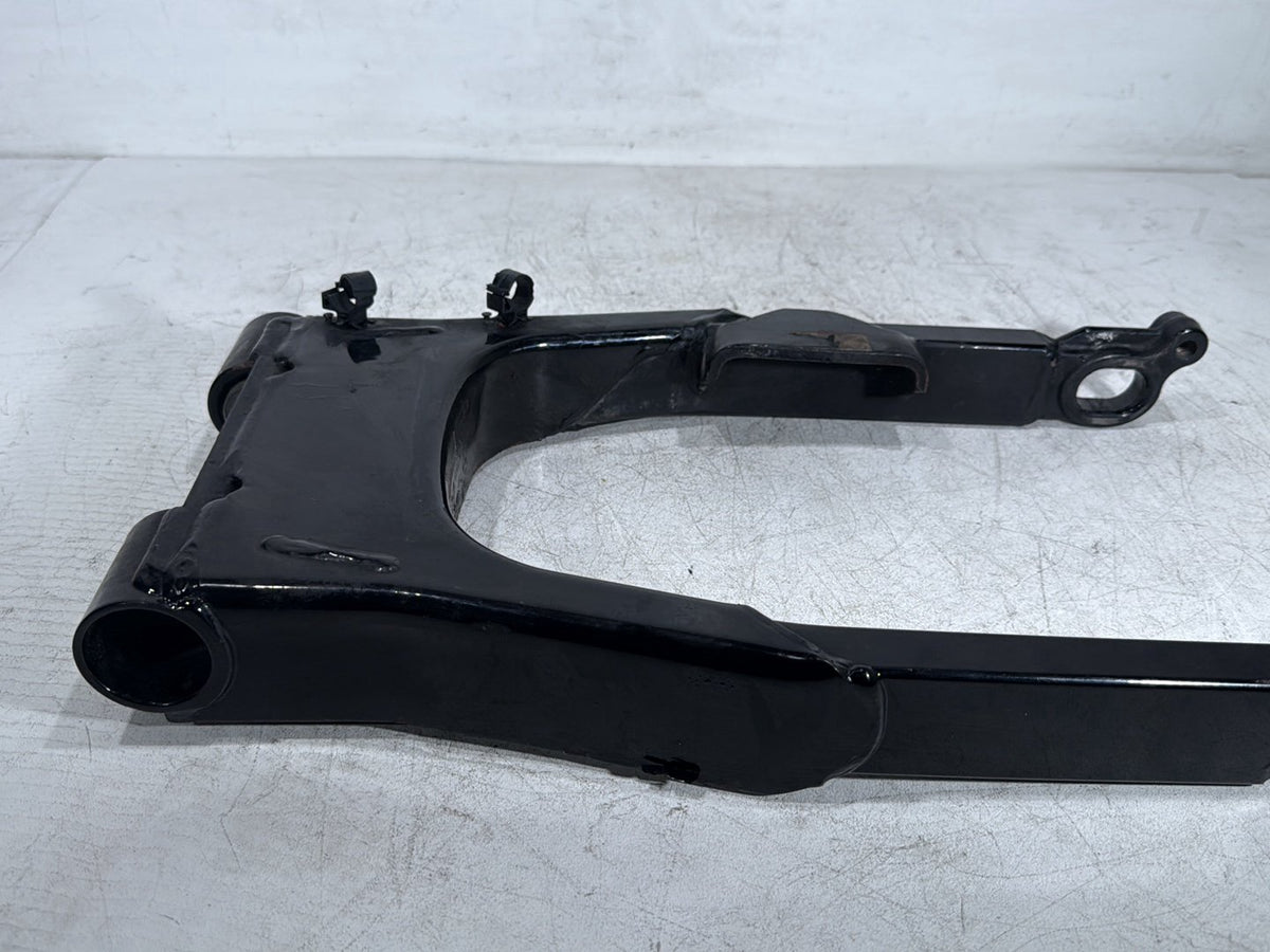 2005 Harley Road King Touring Police OEM Rear Fork Swingarm Swing Arm