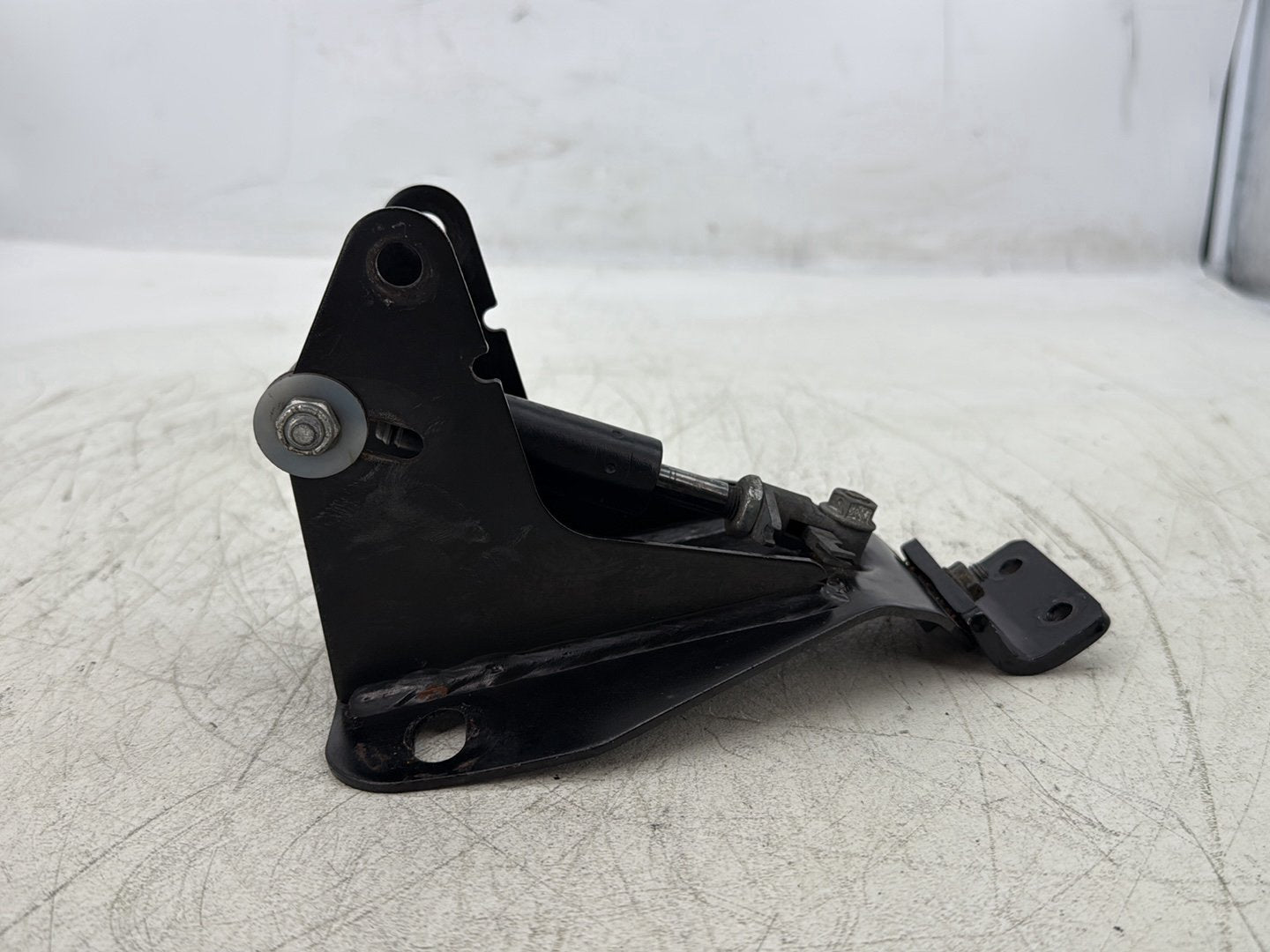 2015 Harley Road Glide Touring FLTRXS OEM Adjustable Rider Backrest Lift Mount 52482-01A