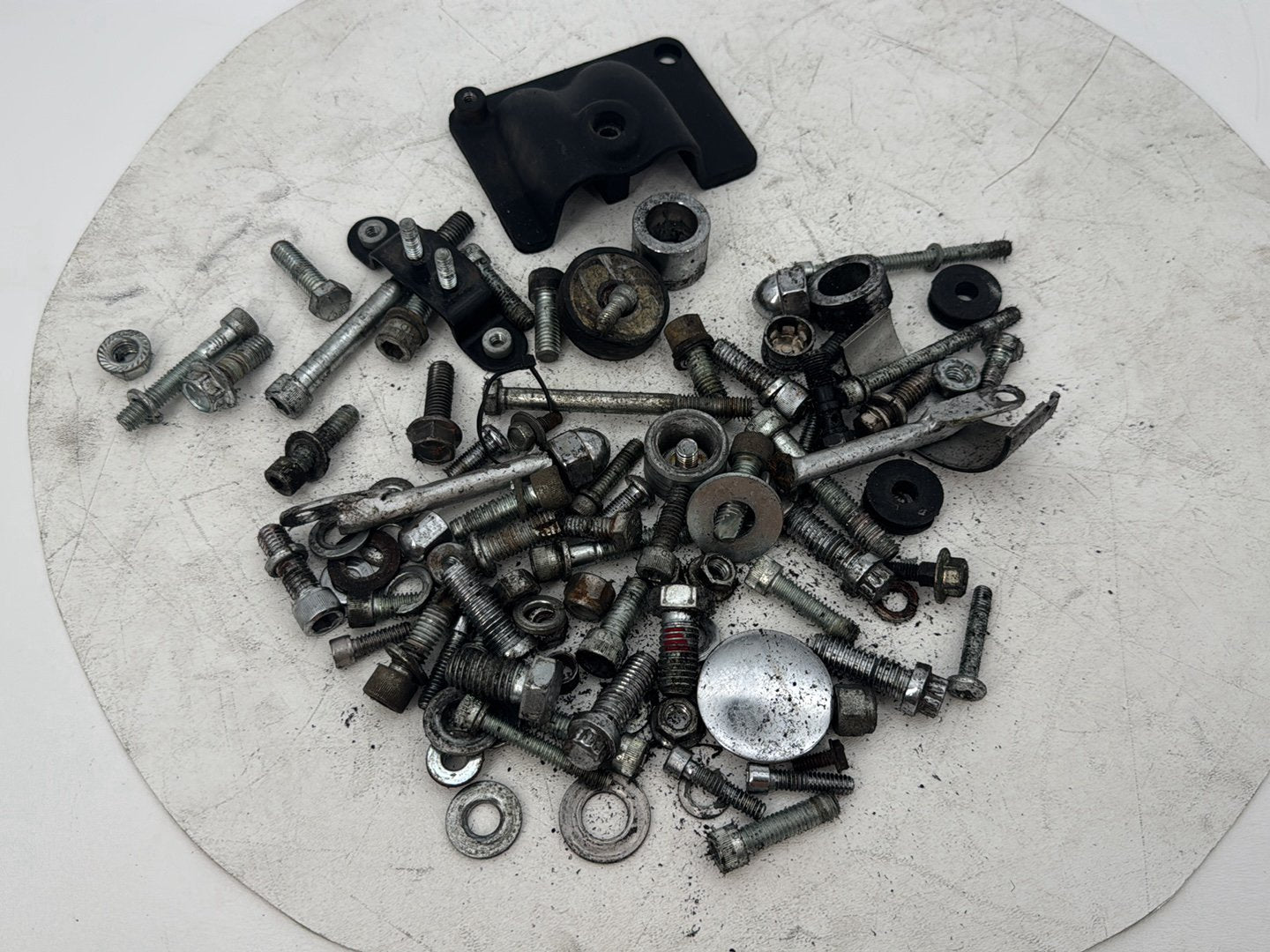 1999 - 2006 Harley-Davidson Dyna Low Rider Hardware Bolts Nuts & Brackets 37178-99
