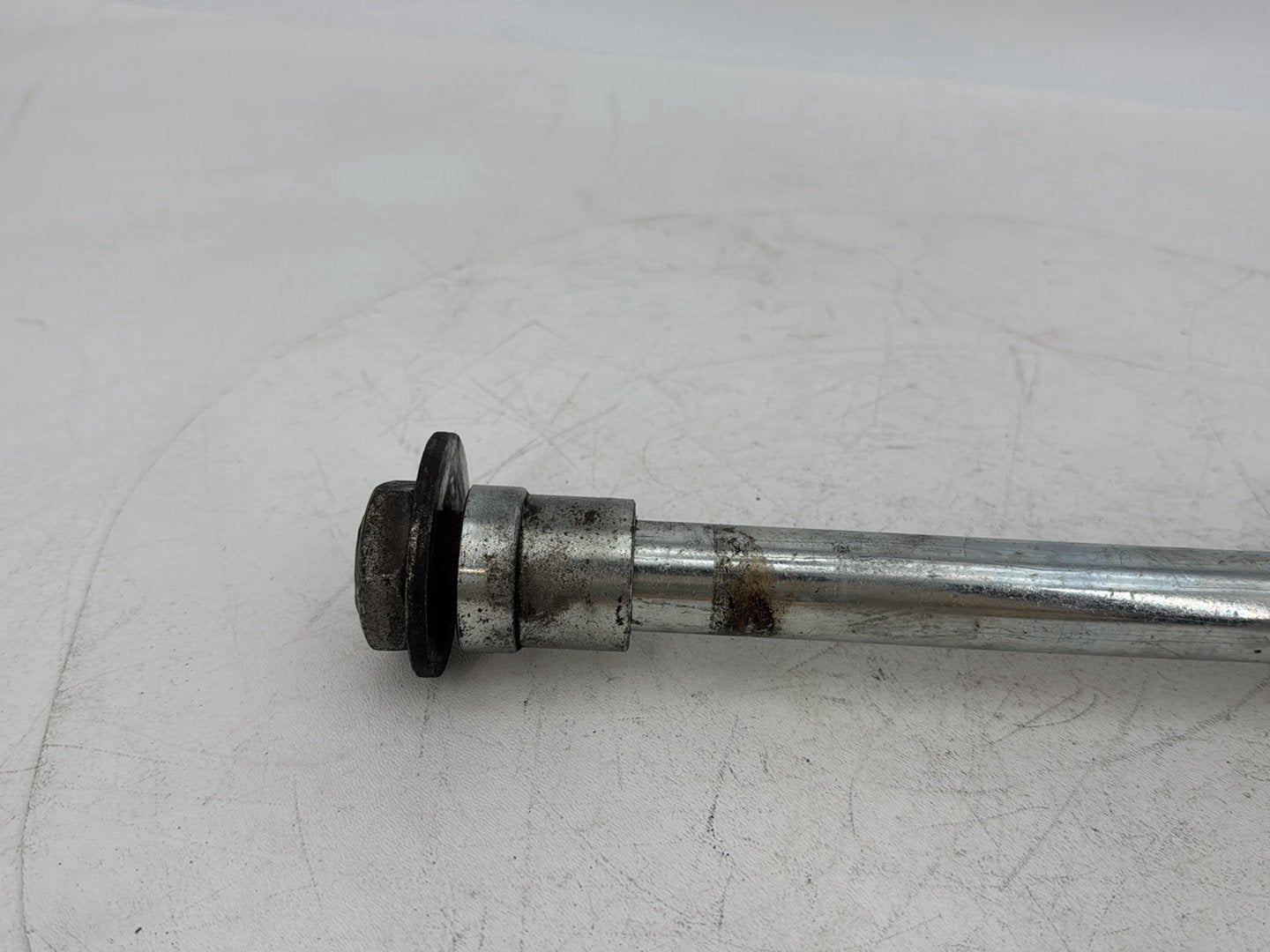 1999 - 2006 Harley-Davidson Touring Electra Glide Rear Wheel Axle Bolt Shaft 41056-02