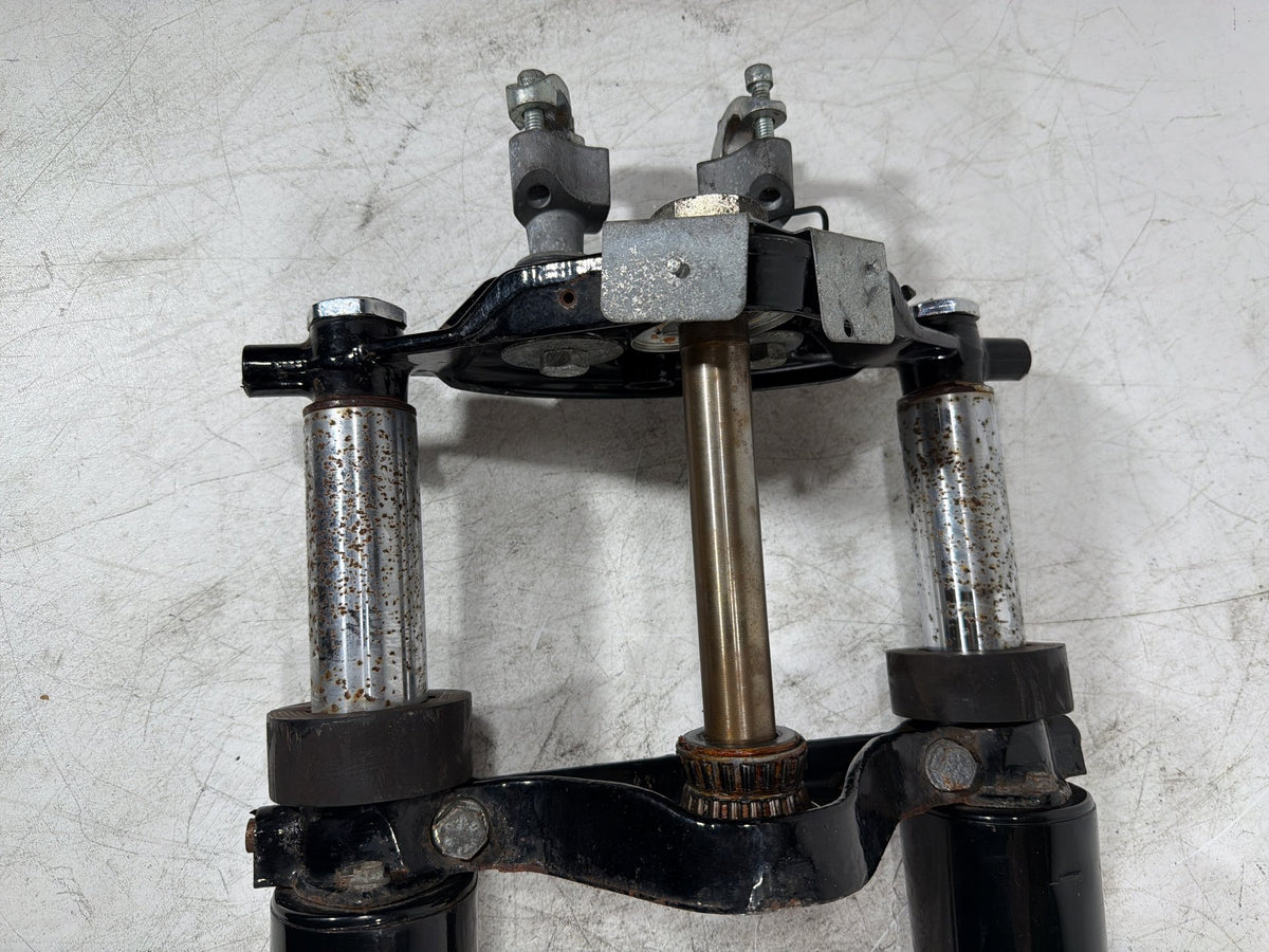 2006 Harley Electra Glide Touring Classic OEM Front Triple Tree Set & LH RH Fork Legs Sliders