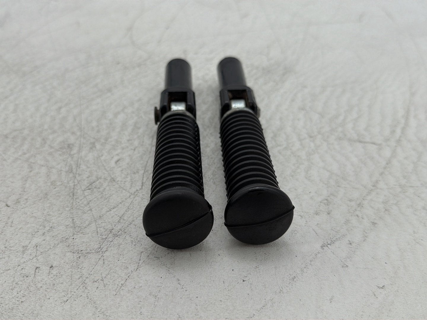 2011 Harley Heritage Softail Classic FLSTC OEM Left & Right Step Foot Rest Pegs