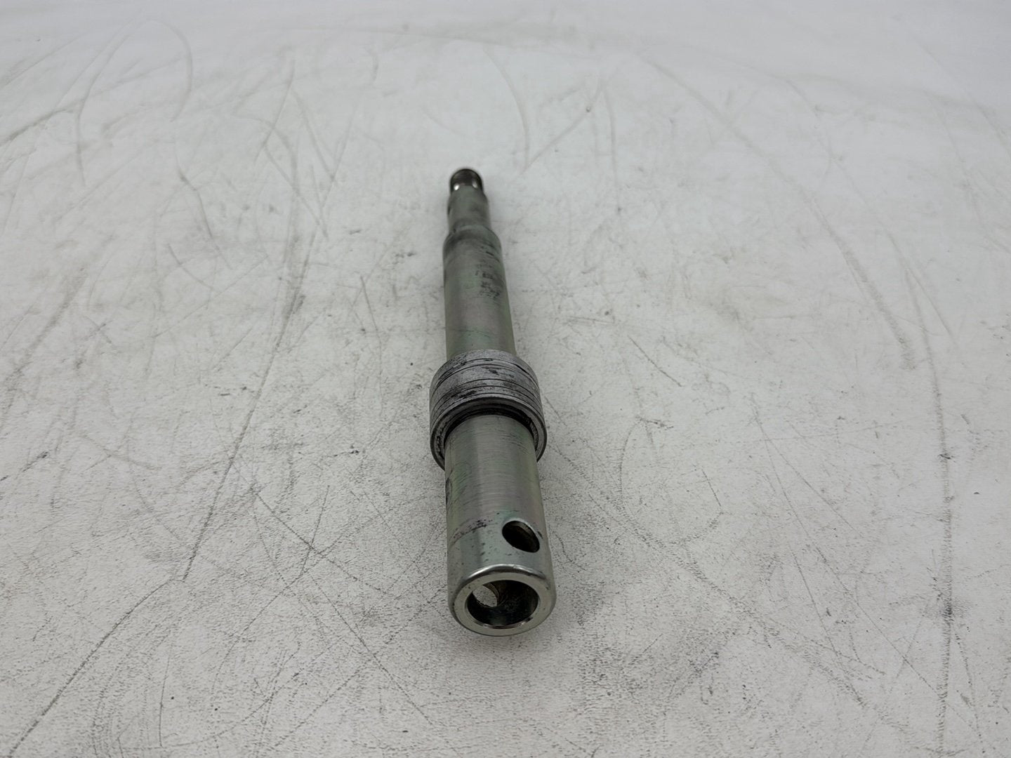 2008 Harley Sportster XL883L 883 Low OEM Front Wheel Axle Bolt Shaft 43895-08