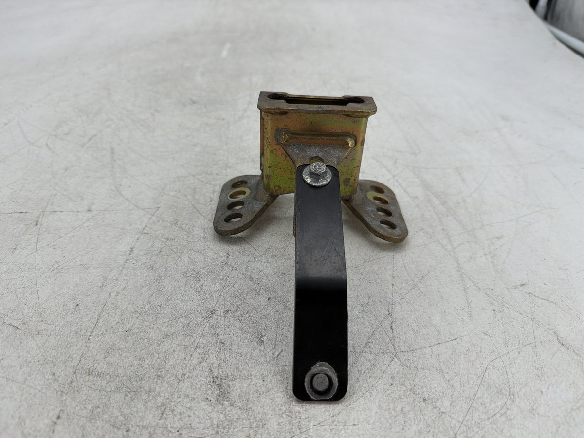 2011 Harley Electra Glide Touring Ultra OEM Driver Rider Backrest Bracket Mount 52589-09A