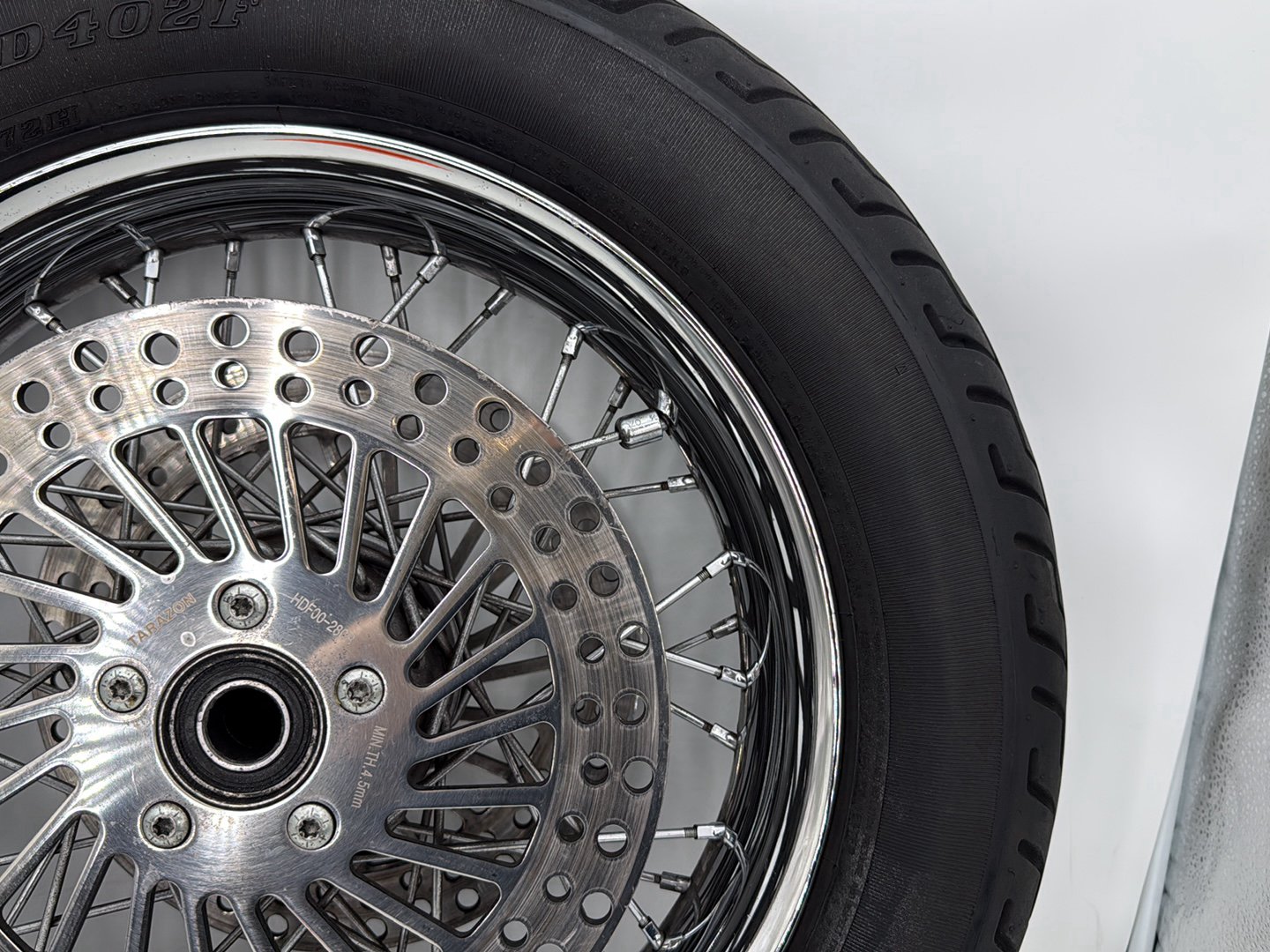 1999 - 2006 Harley-Davidson Touring Electra Glide Ultra Front Wheel Rim Tire Spoked 43440-05A