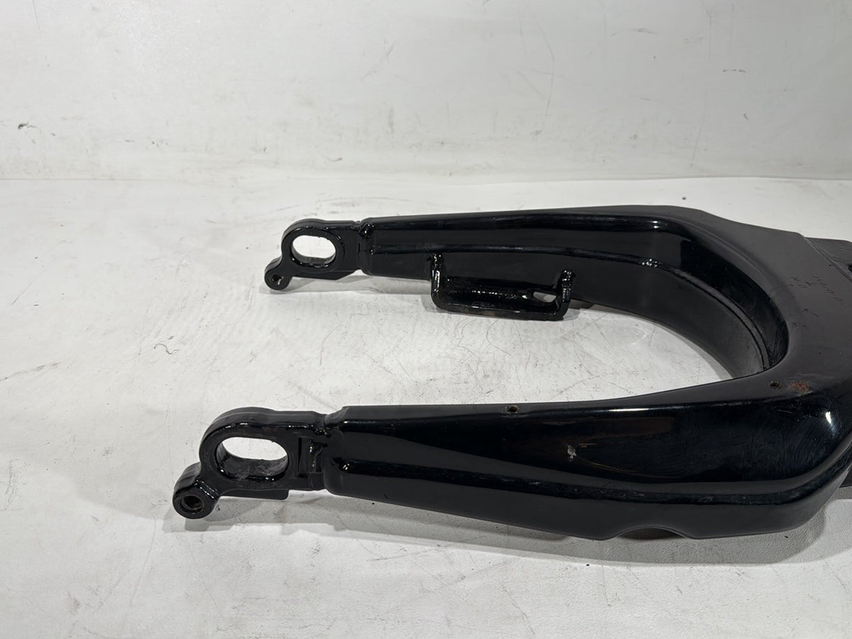 2010 Harley Street Glide Touring FLHX OEM Rear Fork Swingarm Swing Arm 47549-09