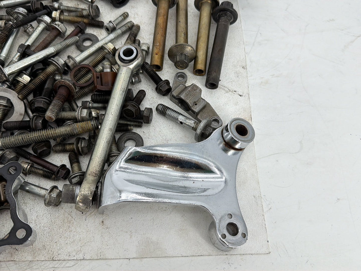 2010 Harley Touring Electra Glide Classic Twin Cam Engine Hardware Bolt Pushrods