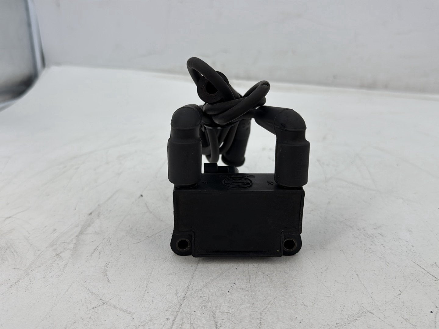 2011 Harley Electra Glide Ultra FLHTK OEM Ignition Coil Spark Igniter
