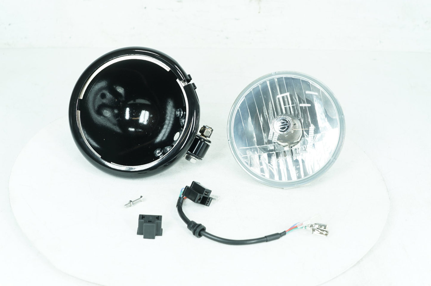 Harley-Davidson Misc  Headlight Headlamp Head Light Halogen 67881-96B