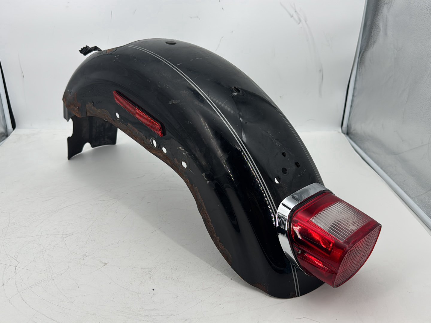 09 Harley Sportster XL1200 L 1200 Low OEM Rear Wheel Fender Taillight Brake Lamp
