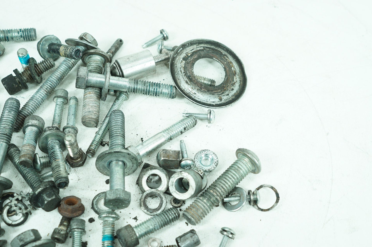 2007 - 2013 Harley-Davidson Dyna Street Bob Hardware Bolts Nuts & Brackets