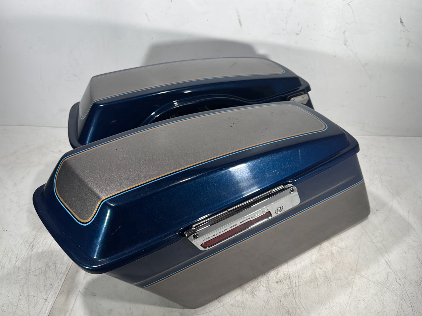 1998 Harley Touring FLHTCUI Electra Glide Ultra OEM Left Right Saddlebags Luggage NOKey