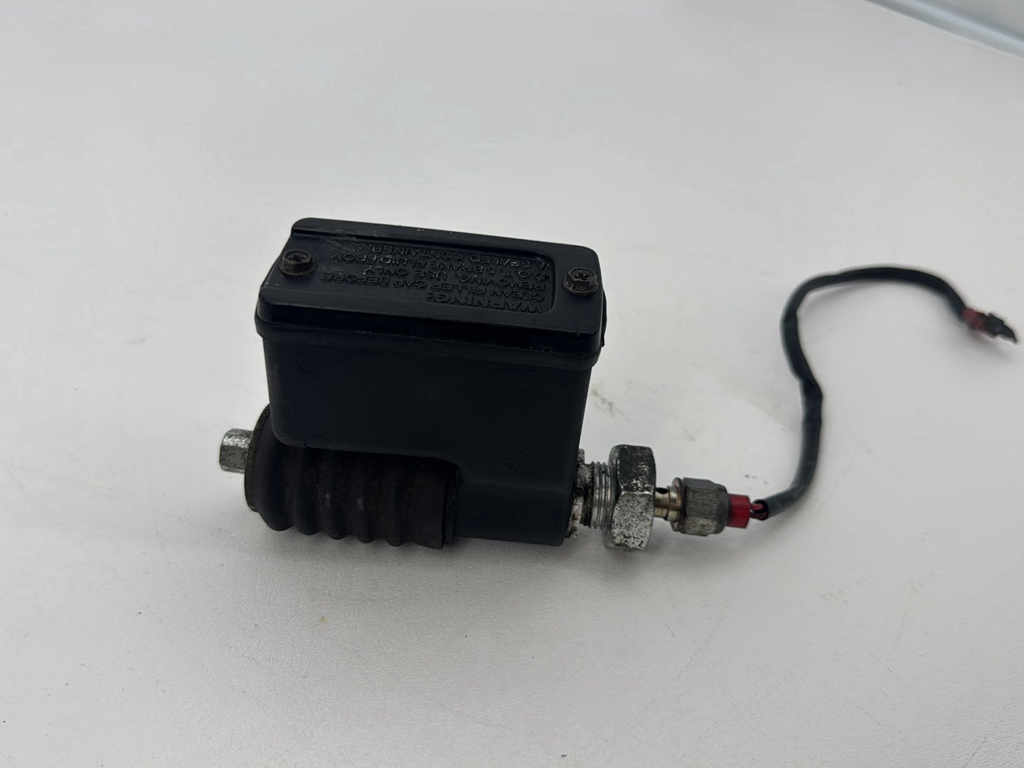 1999 - 2006 Harley-Davidson Dyna Low Rider Rear Brake Master Cylinder Reservoir