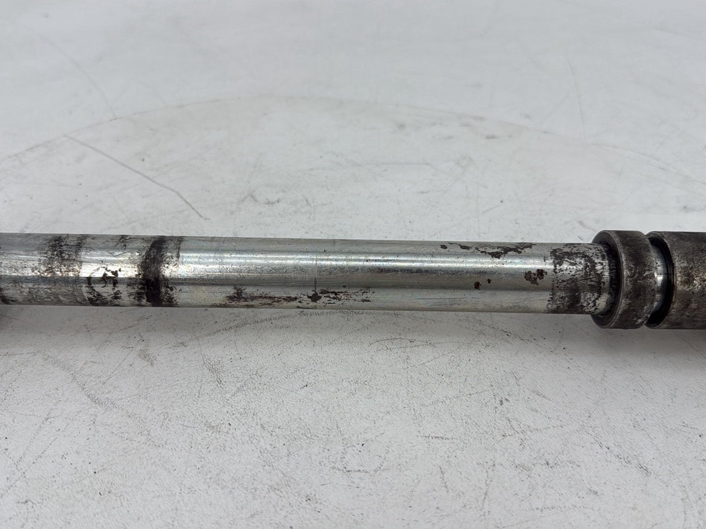 1999 - 2006 Harley-Davidson Touring Electra Glide Ultra Rear Wheel Axle Bolt Shaft 41056-02