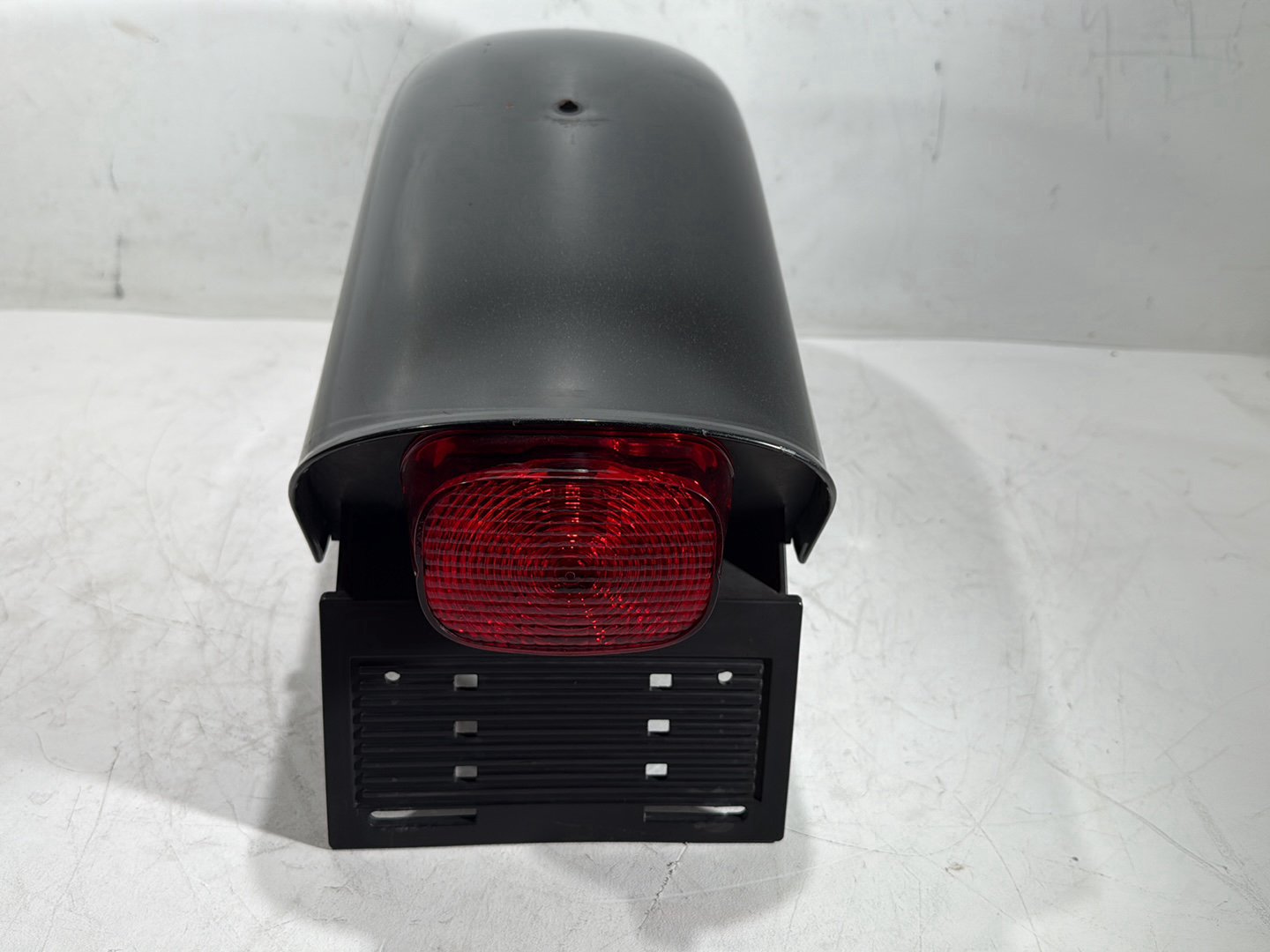 2008 Harley Dyna Fat Bob FXDF OEM Rear Wheel Fender Taillight Brake Lamp