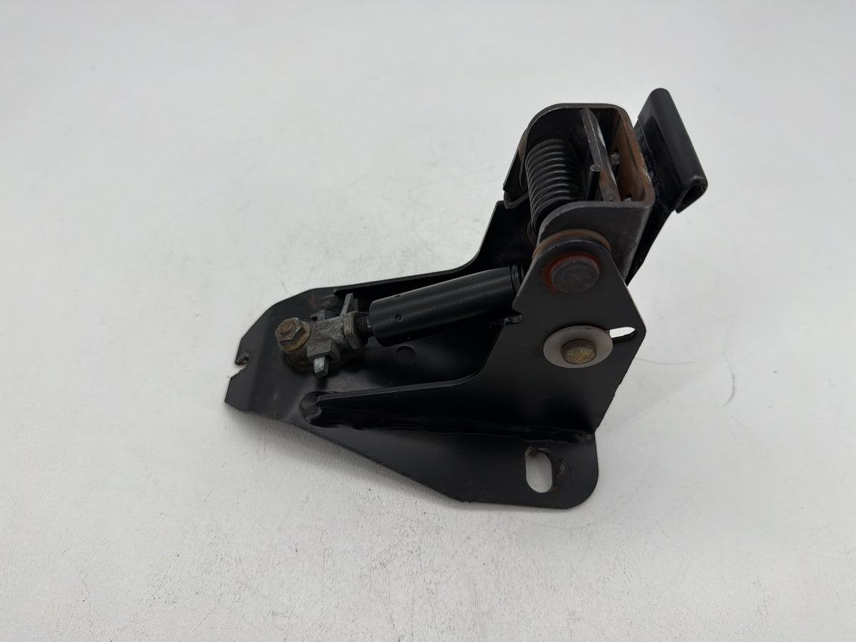 2011 Harley Electra Glide Touring Ultra OEM Adjustable Rider Backrest Lift Mount