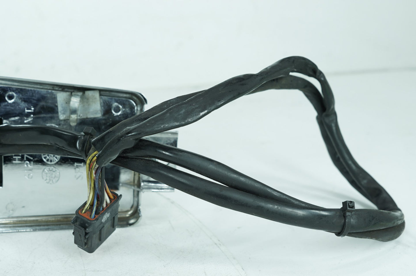 1999 - 2006 Harley-Davidson Touring Electra Ultra Classic Fuel Gas Tank Dash Console NOKey 61270-98A