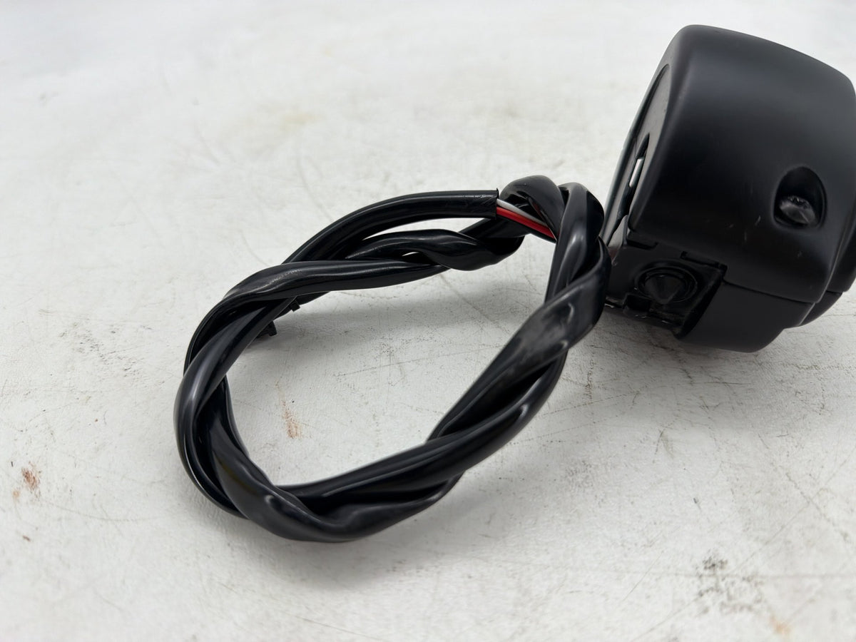 20 Harley Softail Standard FXST OEM Left Turn Signal Headlight Switches Controls