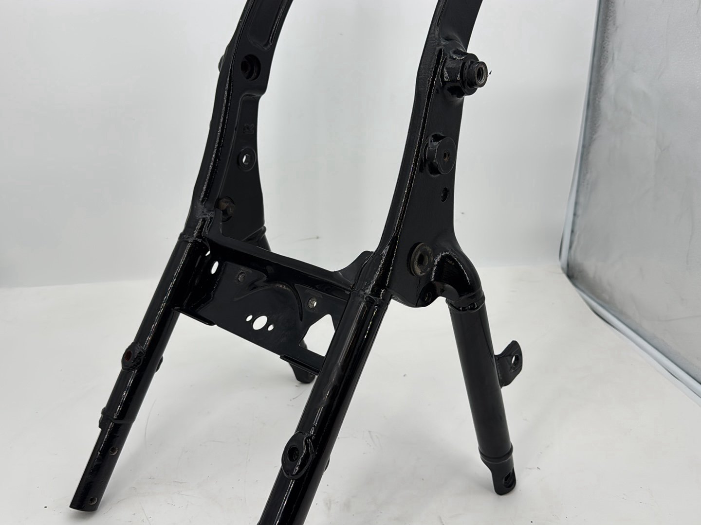 2007 - 2012 Harley-Davidson Touring Road Glide Rear Sub Frame Subframe Tail Rail 	48079-09BHP