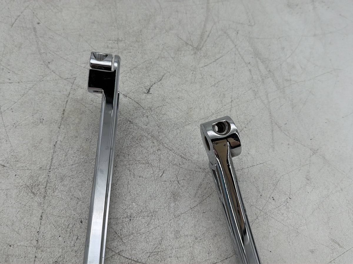 2009 Harley Road Glide Touring FLTR OEM Gear Shifter Lever Pedal Pedals
