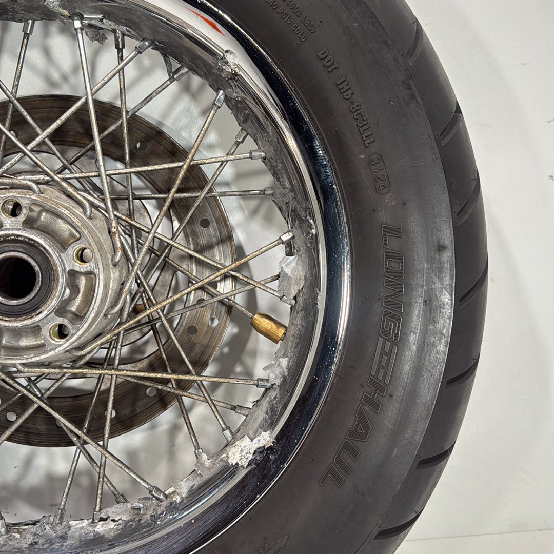 1999 - 2006 Harley-Davidson Touring Electra Glide Ultra Rear Wheel Rim Tire Spoked  	43440-05A