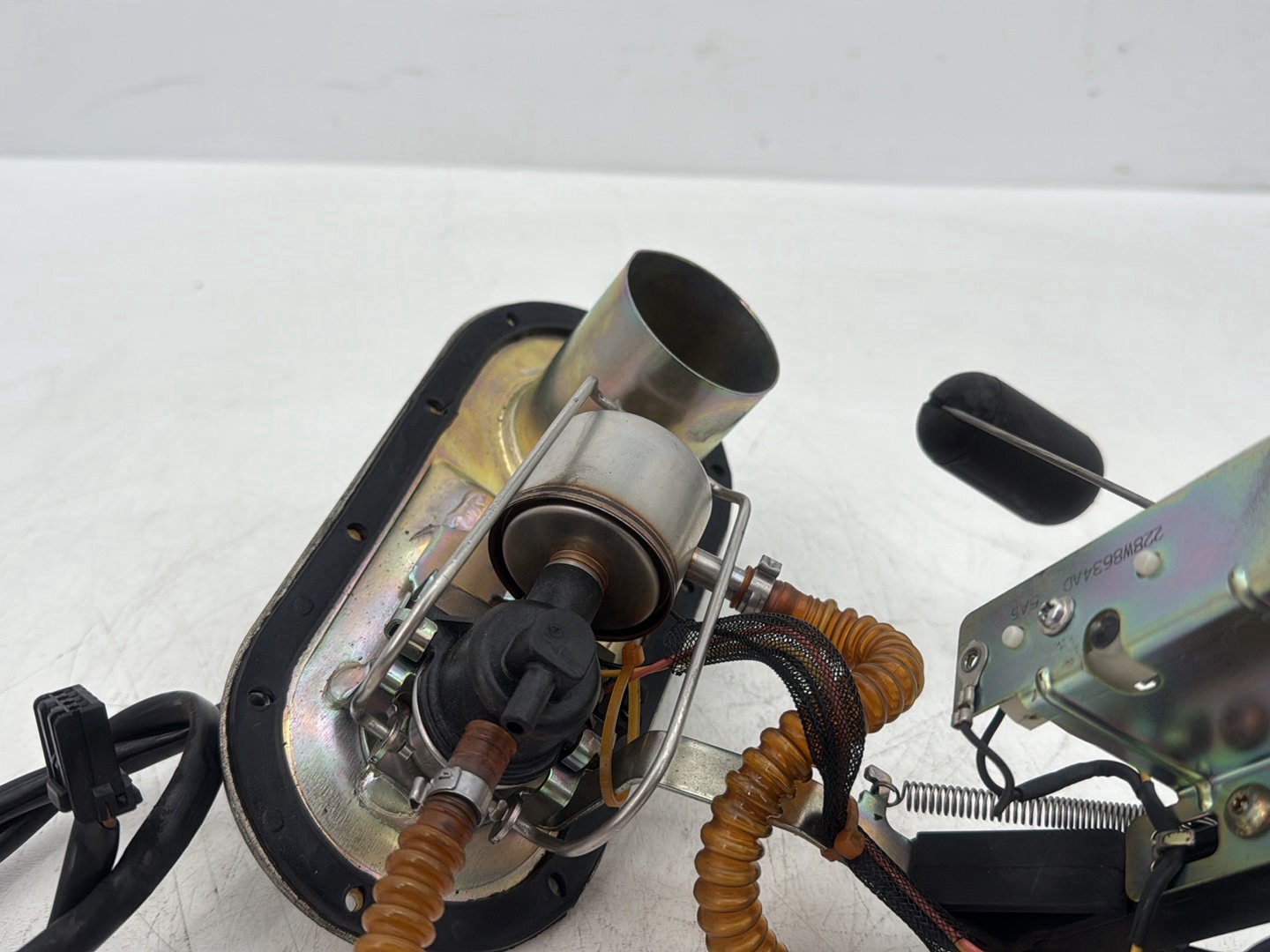 2007 Harley Touring FLHTCU Electra Glide Ultra OEM Gas Gasoline Fuel Petrol Pump Sending
