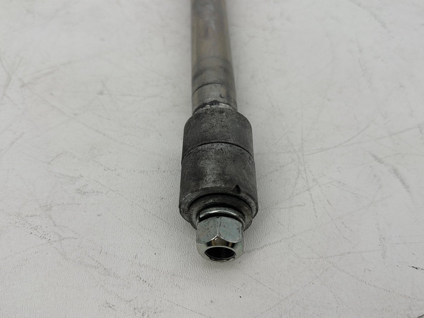 2007 - 2012 Harley-Davidson Touring Electra Glide Ultra Front Wheel Axle Bolt Shaft 43364-00