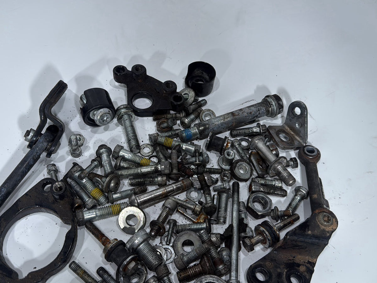 2014 Harley Sportster XL883L 883 SuperLow OEM Hardware Bolts Nuts & Brackets