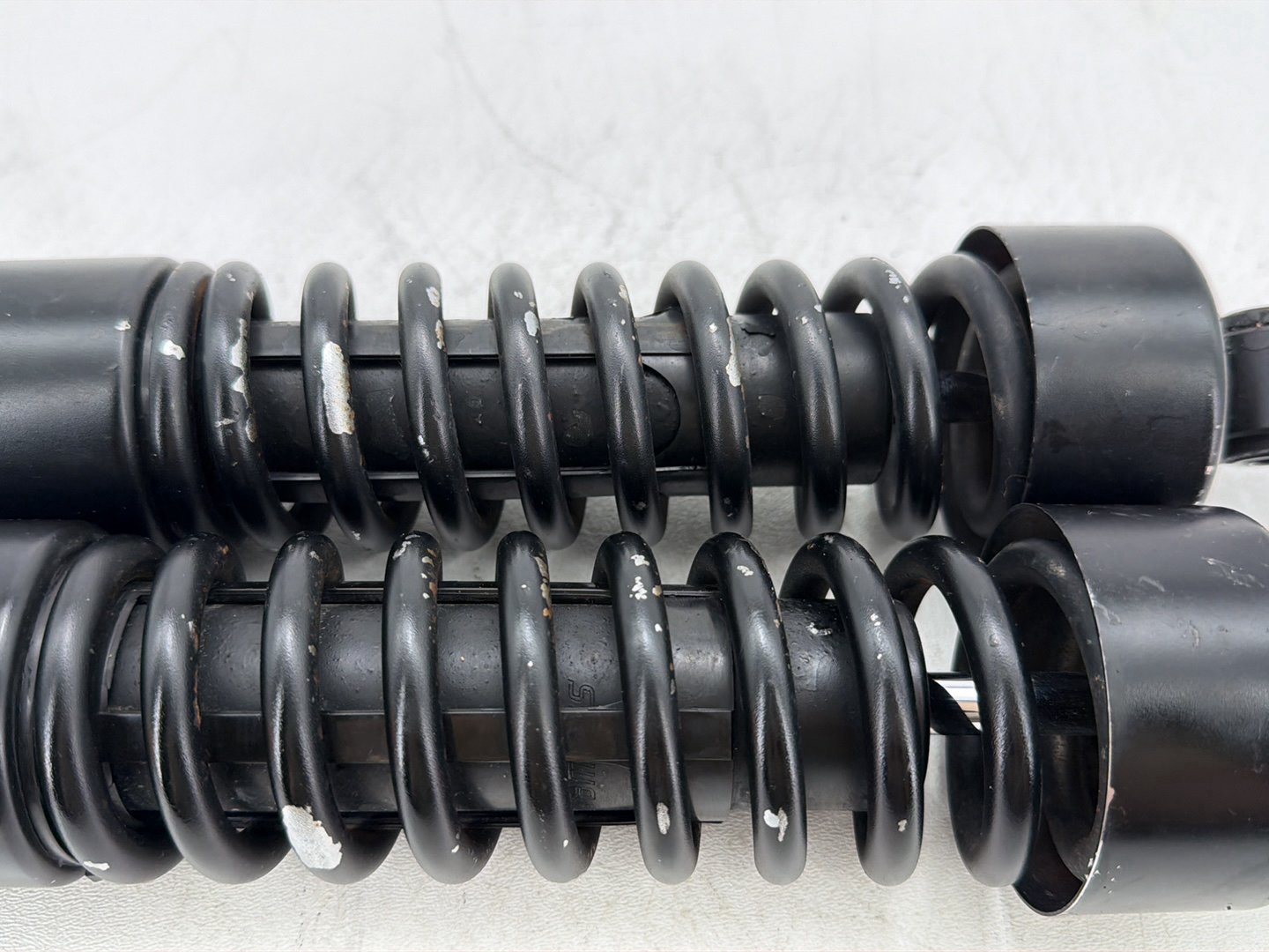 2009 Harley Dyna Street Bob FXDB OEM Rear Left Right Shock Absorbers 13"