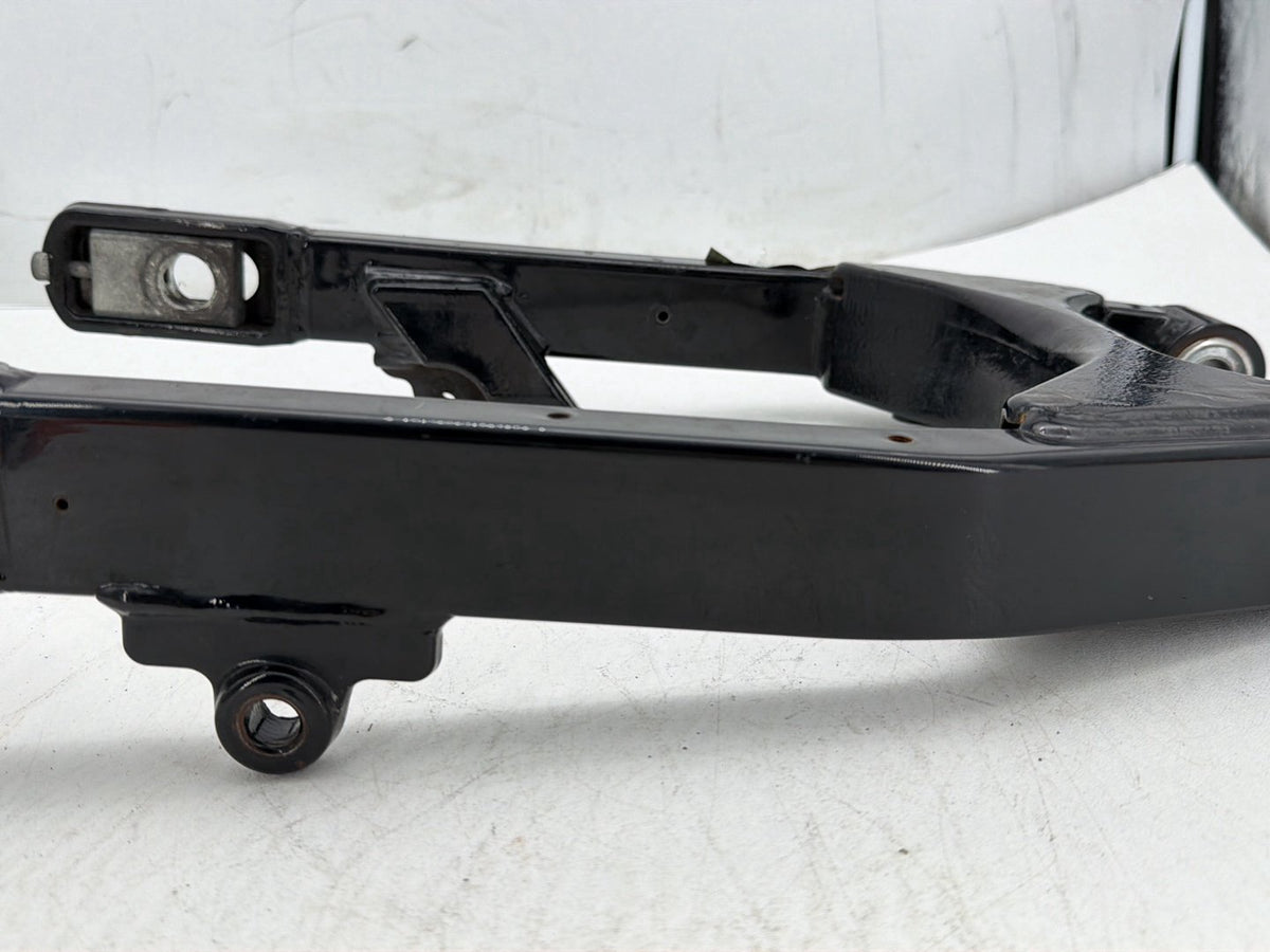 2009 Harley Dyna Street Bob FXDB OEM Rear Fork Swingarm Swing Arm