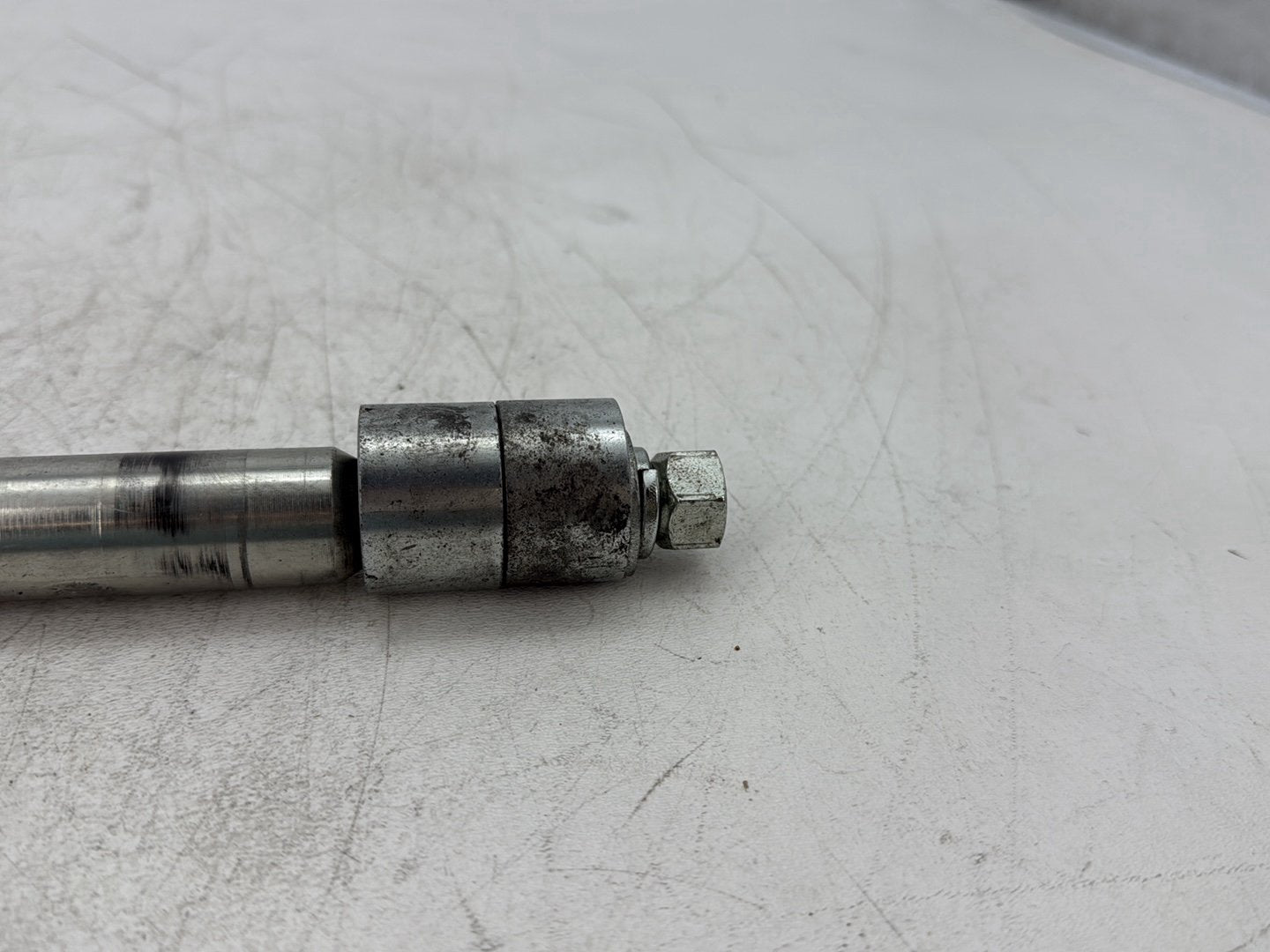 2005 Harley Electra Glide Touring Ultra FLHTCUI OEM Front Wheel Axle Bolt Shaft