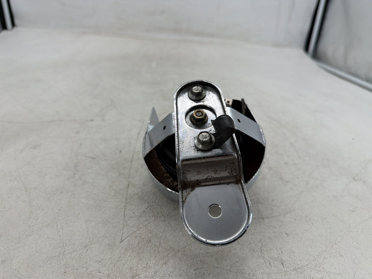 2001 Harley Fat Boy Softail FLSTFI OEM Horn Signal Klaxon Chrome Cover