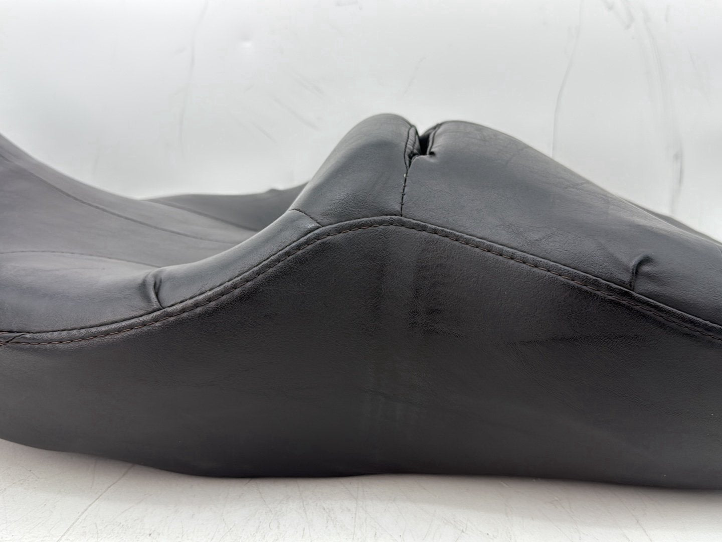 2007 Harley Touring FLHTCU Electra Glide Ultra OEM Passenger Rider Driver Seat Saddle