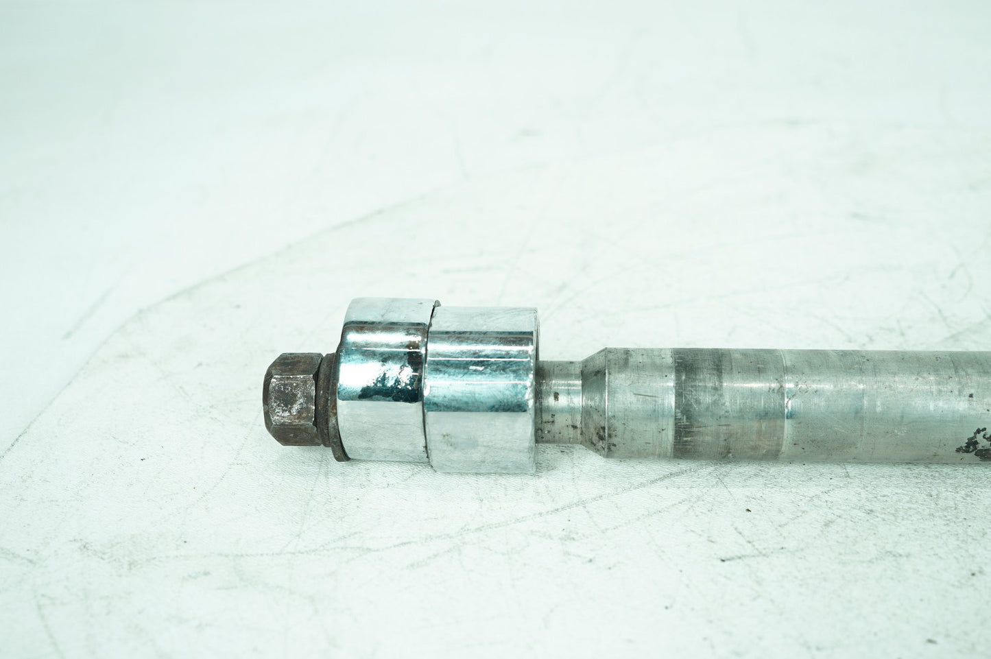 1999 - 2006 Harley-Davidson Touring Road King Police Front Wheel Axle Bolt Shaft 43364-00