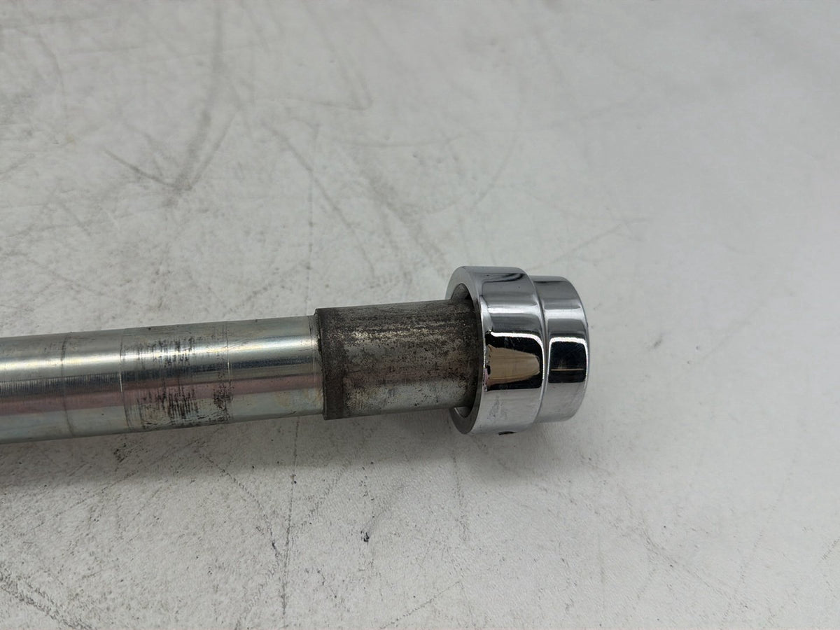 2006 Harley Electra Glide Touring Ultra FLHTCUI OEM Front Wheel Axle Bolt Shaft