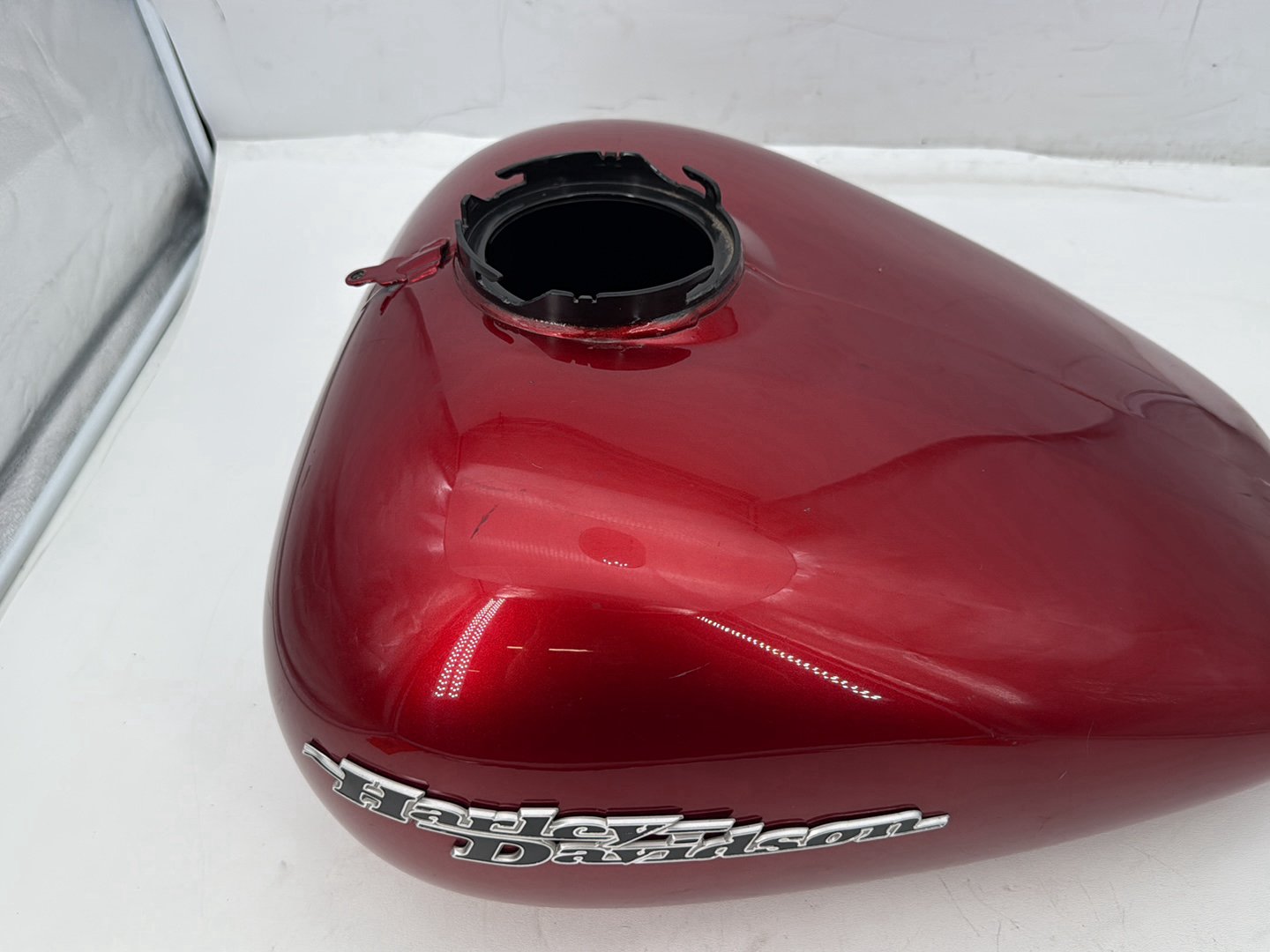 2013 Harley Street Glide Touring FLHX OEM Fuel Gas Tank Gasoline Reservoir