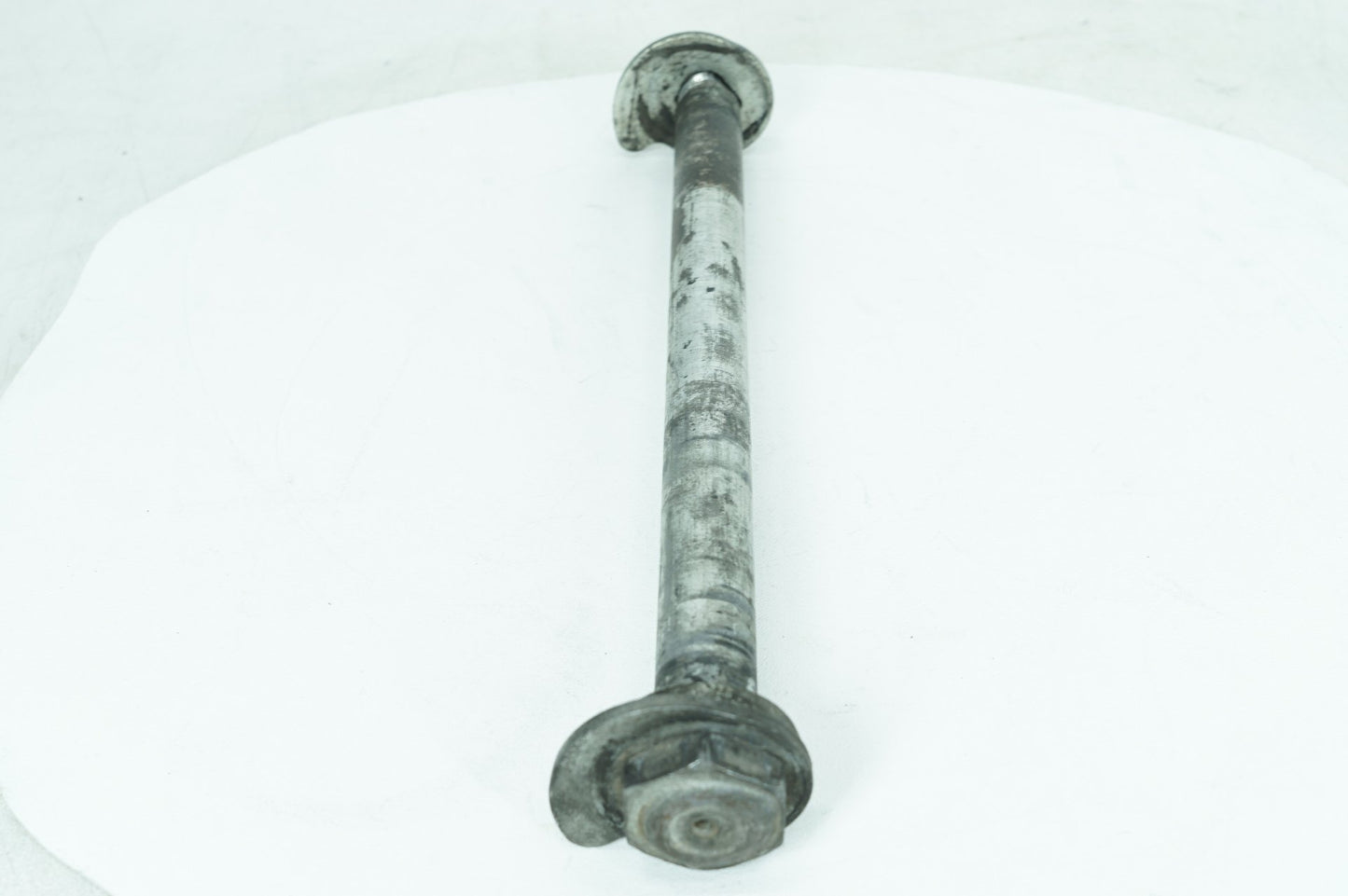 2007 - 2012 Harley-Davidson Touring Road Glide Rear Wheel Axle Bolt Shaft 41056-09