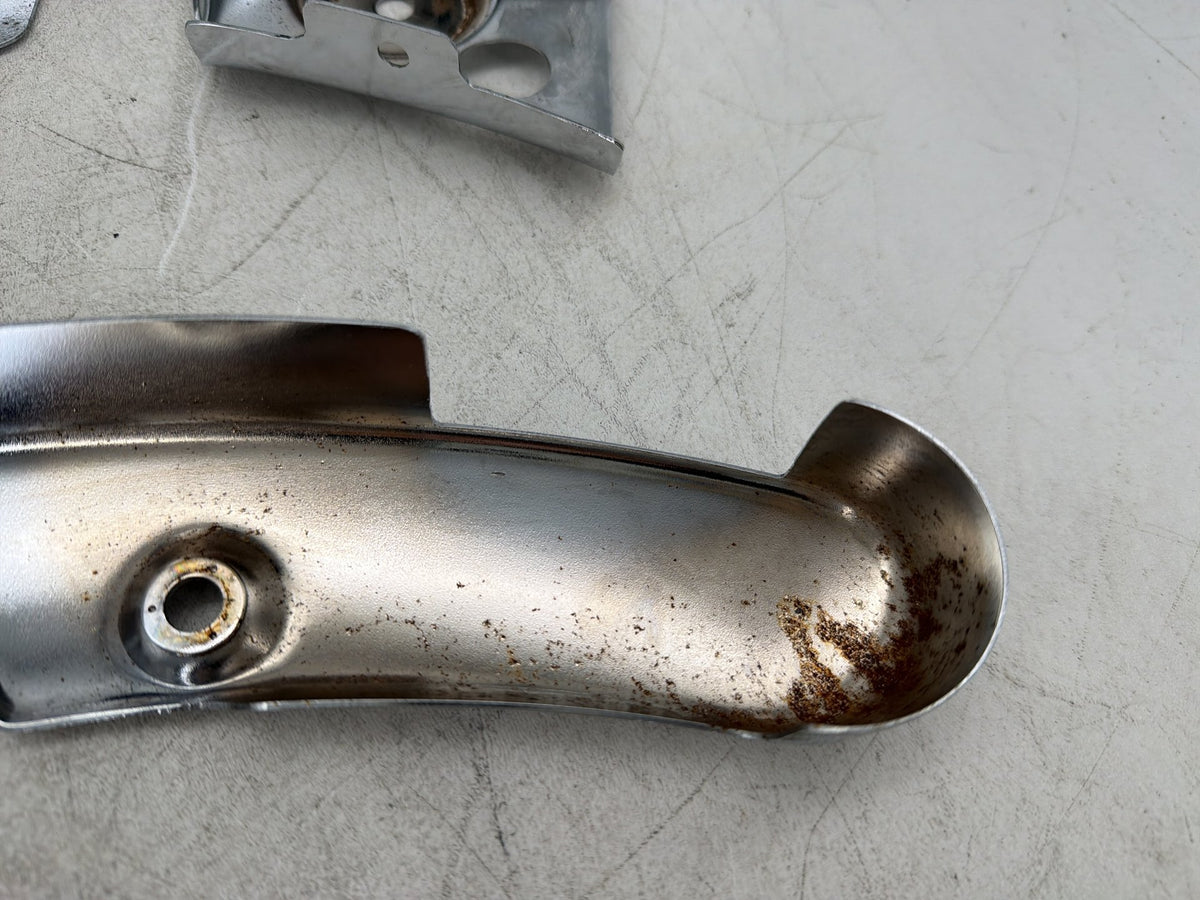 2010 Harley Electra Glide Touring Ultra OEM Rear Left Right Fender Struts Bracket