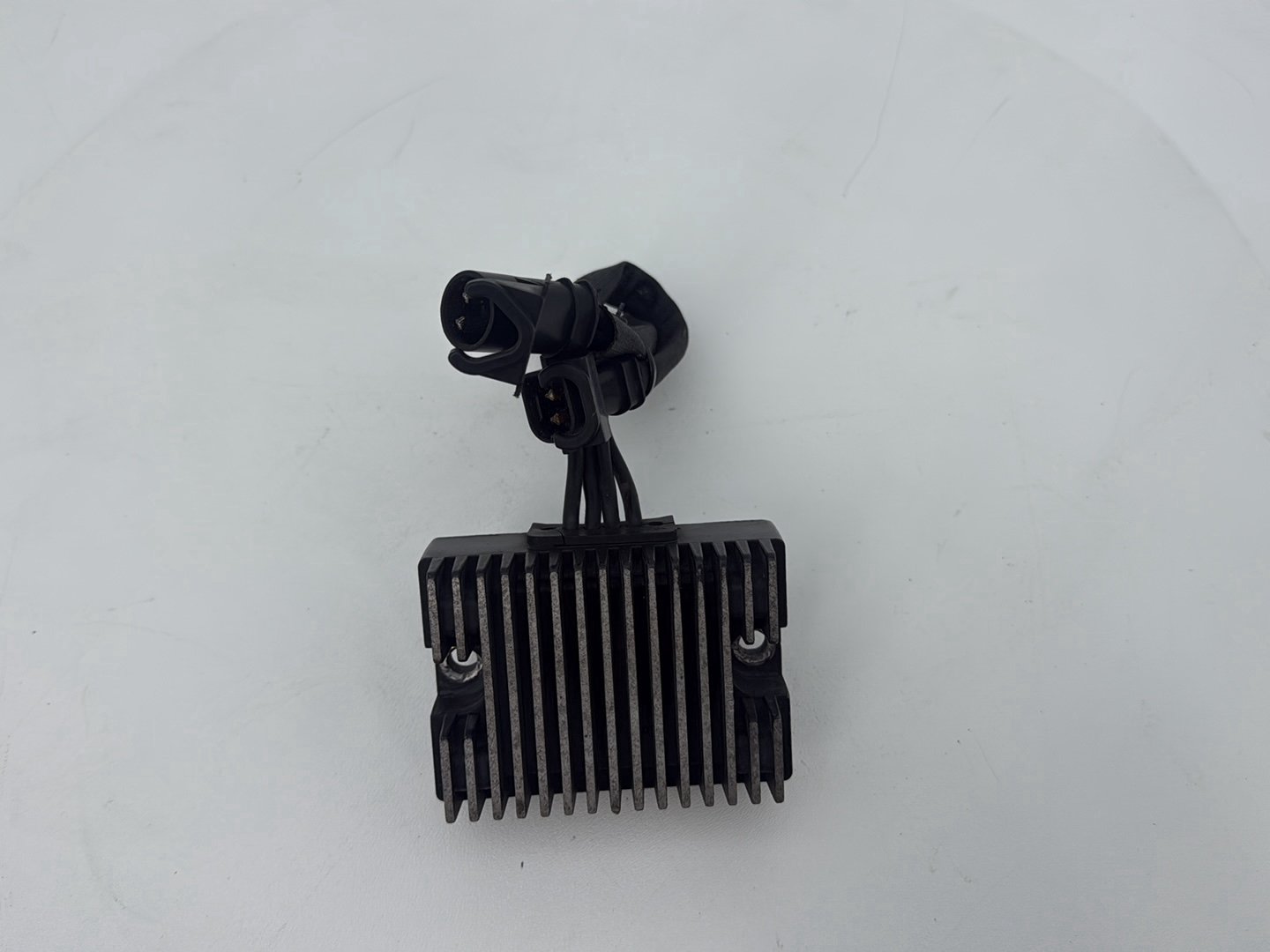 2004 - 2022 Harley-Davidson Sportster 1200 Nightster Voltage Regulator Rectifier   	74711-08