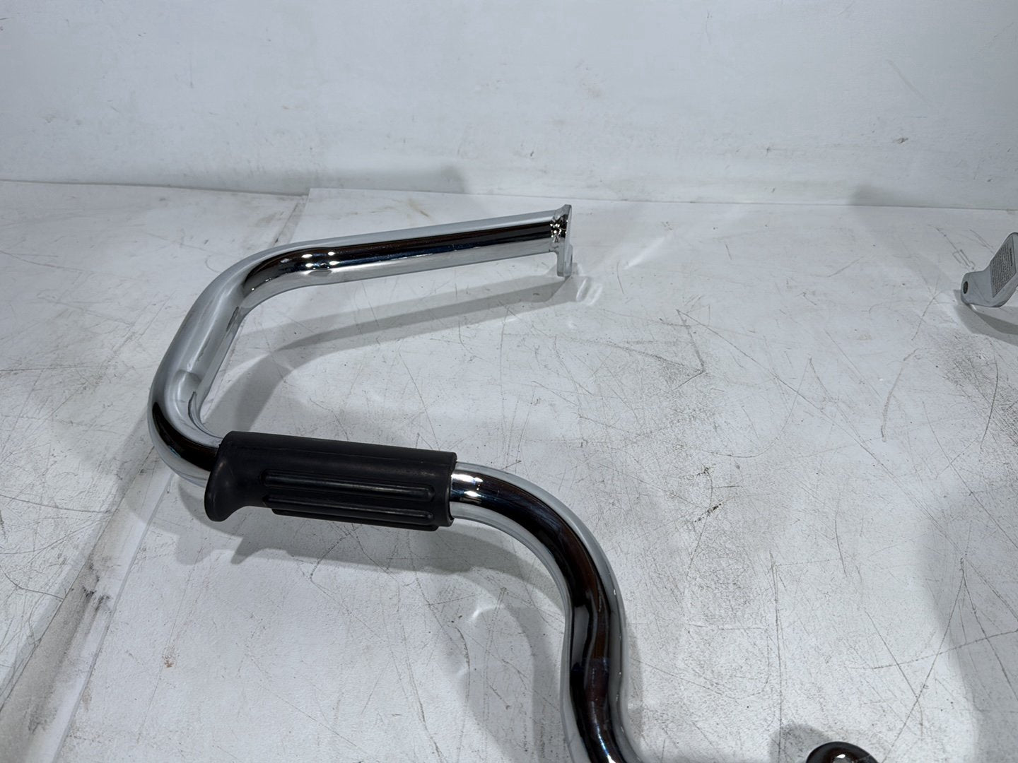 2015 Harley Dyna Low Rider FXDL OEM Engine Highway Crash Bar Guard Mustage