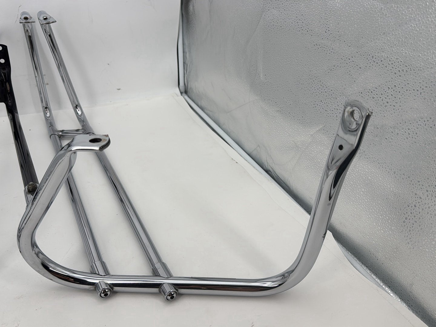 1999 - 2006 Harley-Davidson Touring Electra Glide Classic Rear Left Right Saddlebag Guard Rails Bar 90718-79C
