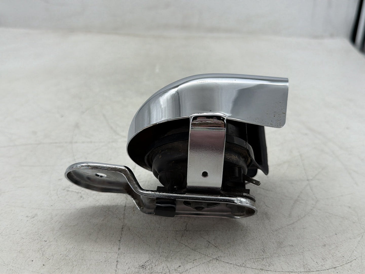 2010 Harley Electra Glide Touring Ultra OEM Horn Signal Klaxon Chrome Cover