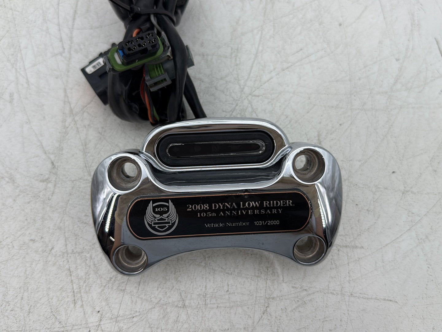 2008 Harley Dyna FXDL Low Rider Anniversary OEM Front Handlebar Riser Top Clamp Chrome